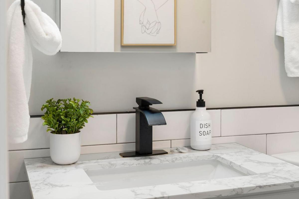 2 Bed & 3 Bath Chicago Condo Εξωτερικό φωτογραφία