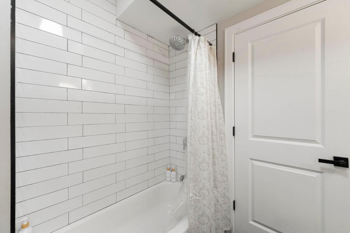 2 Bed & 3 Bath Chicago Condo Εξωτερικό φωτογραφία