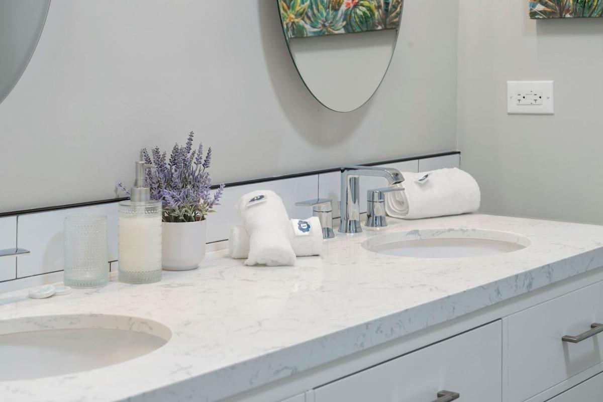 2 Bed & 3 Bath Chicago Condo Εξωτερικό φωτογραφία