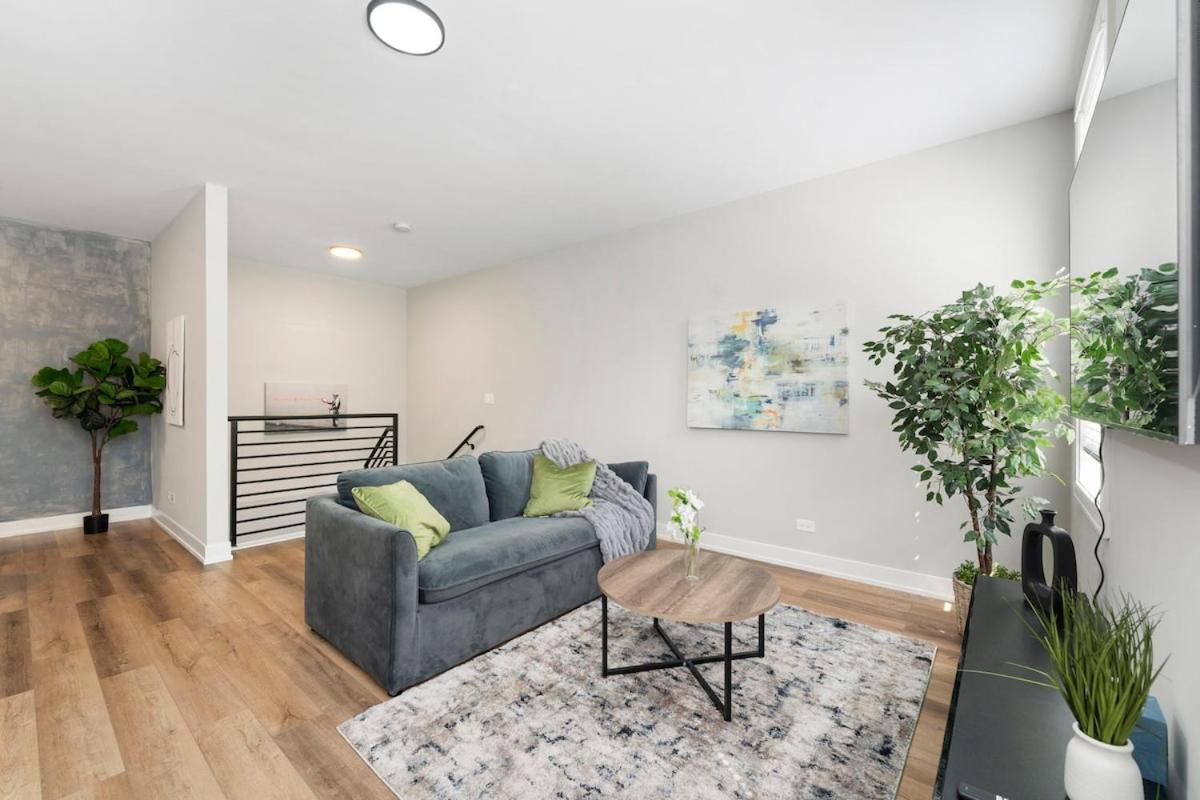 2 Bed & 3 Bath Chicago Condo Εξωτερικό φωτογραφία