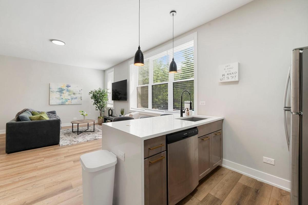 2 Bed & 3 Bath Chicago Condo Εξωτερικό φωτογραφία