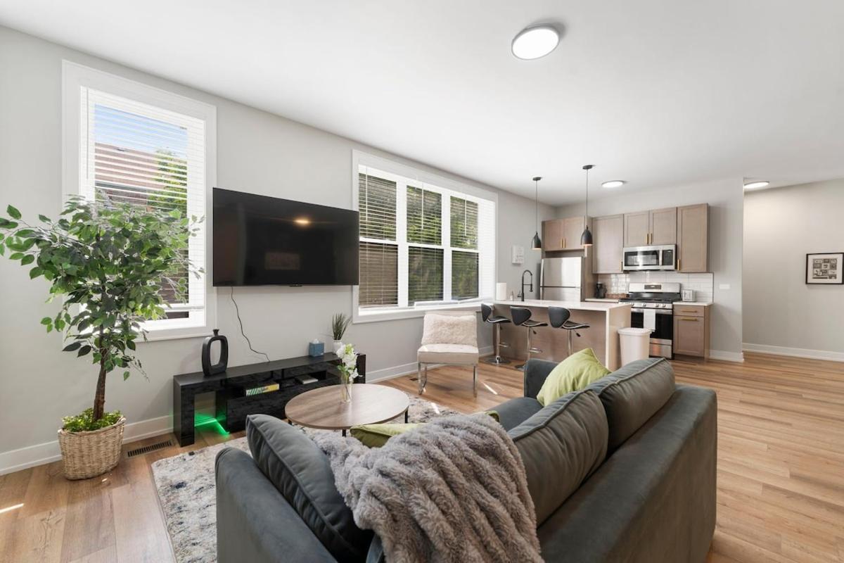 2 Bed & 3 Bath Chicago Condo Εξωτερικό φωτογραφία